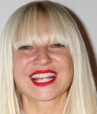 Who is sia dating
